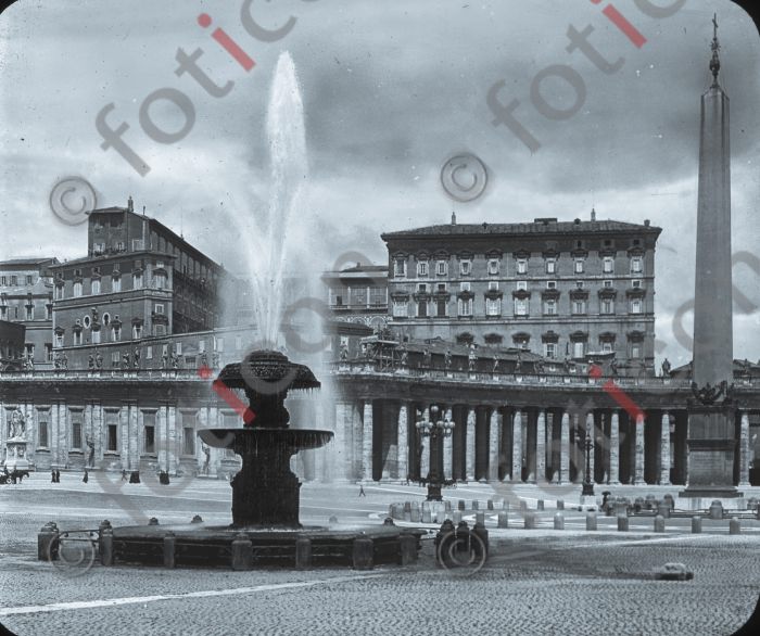 Der Petersplatz | St. Peter's Square (foticon-simon-150-013.jpg)